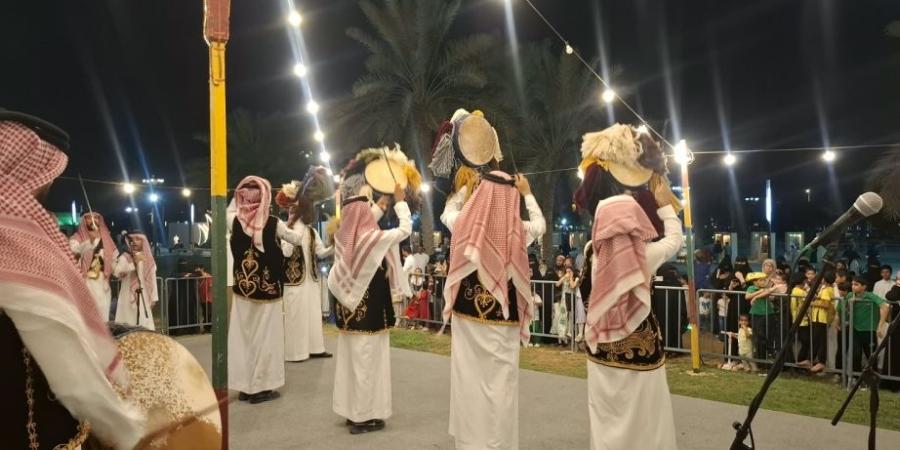 صور | الأحساء تواصل احتفالاتها باليوم الوطني.. والعرضة السعودية تتصدر المشهد - تواصل نيوز