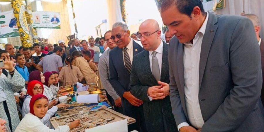 خدمات متكاملة واكتشاف مواهب.. «فيوم الخير» تخدم 7417 مواطنًا بقرية منشأة سكران - تواصل نيوز