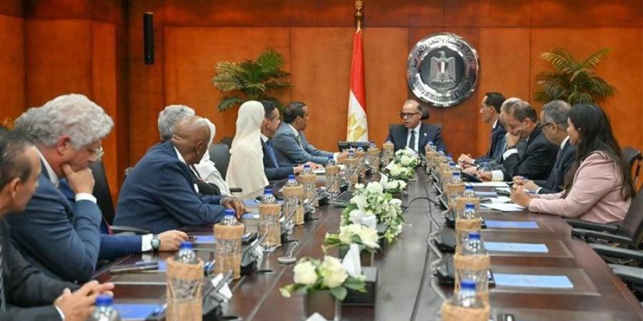 محمد فريد: حريصون على توفير بيئة جاذبة تدفع الشركات لتوسيع استثماراتها - تواصل نيوز