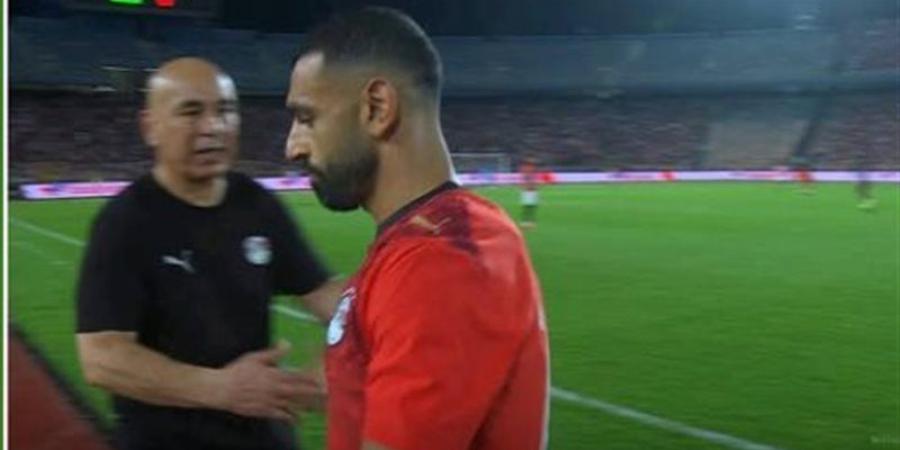 مش إصابة، حسام حسن يكشف سبب خروج محمد صلاح أمام انجولا - تواصل نيوز