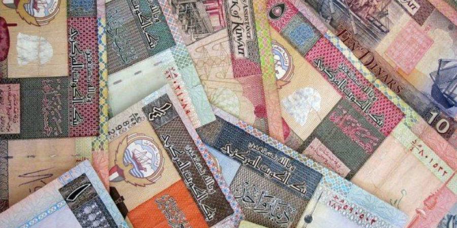 سعر الدينار الكويتي منتصف تعاملات اليوم في البنوك المصرية.. تعرف على أحدث الأسعار - تواصل نيوز
