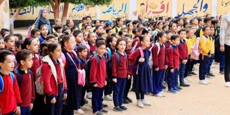 امتحانات الترم الأول 2027.. مواعيد صفوف النقل والشهادة الإعدادية وإجازة نصف العام - تواصل نيوز