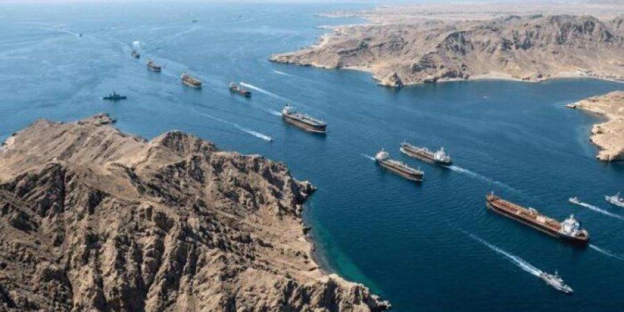 تصعيد جديد.. إيران تعلن الاستيلاء على غواصة أمريكية مسيرة في مضيق هرمز - تواصل نيوز