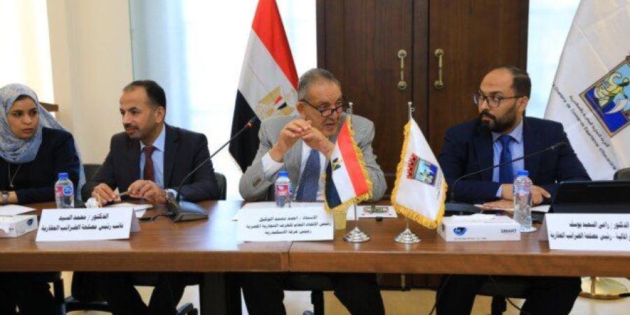 الضرائب العقارية توفر دعمًا فنيًا للممولين داخل الغرفة التجارية بالإسكندرية - تواصل نيوز