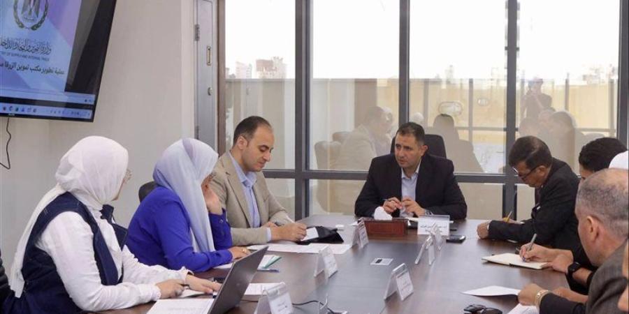 محافظ دمياط يتابع مشروعات الخطة الاستثمارية لمديرية التموين - تواصل نيوز