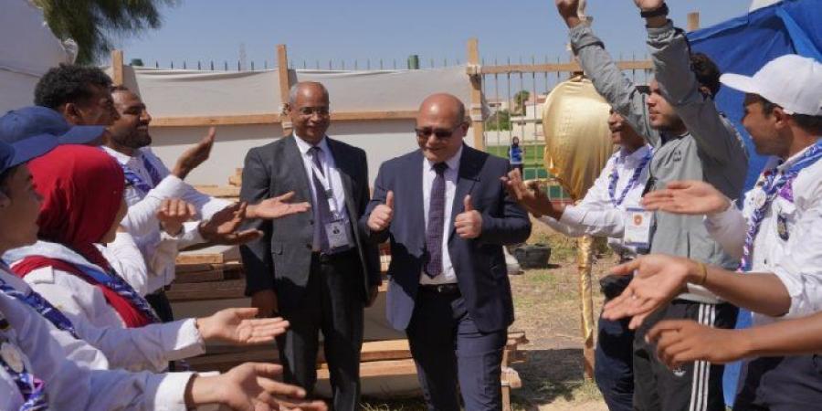 رئيس جامعة سوهاج يتفقد معسكر الجوالة في أسبوع شباب الجامعات بالمنيا - تواصل نيوز