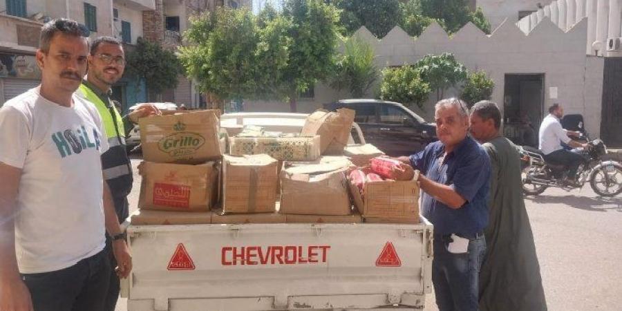 ضبط 775 كيلو لانشون و114 علبة جبن شيدر منتهي الصلاحية في حملة رقابية مكبرة بنجع حمادي - تواصل نيوز