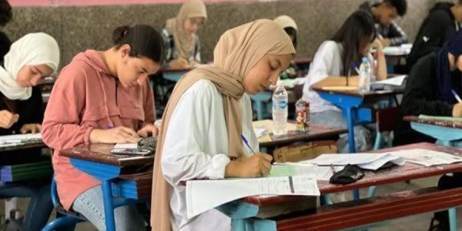 استمارة الشهادة الإعدادية 2027.. موعد التسجيل والأوراق المطلوبة - تواصل نيوز