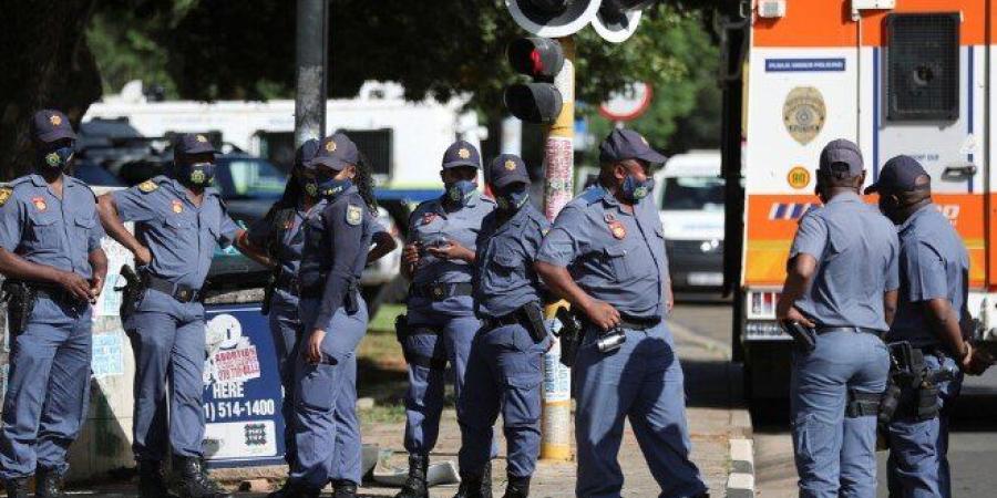 17 قتيلاً و15 مصابًا في هجوم مسلح على حانة بجنوب إفريقيا - تواصل نيوز