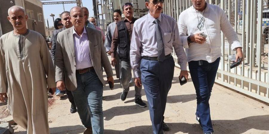محافظ سوهاج يعلن عودة الكهرباء للمستشفيات في 4 مراكز بعد حريق محطة بيت داوود - تواصل نيوز