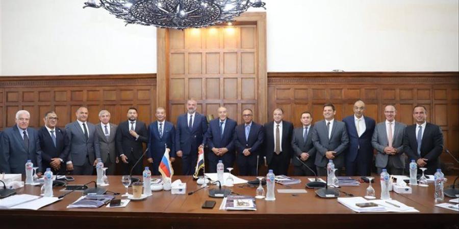 غرفة الإسكندرية تكرم قنصل عام روسيا الاتحادية بالإسكندرية خلال حفل وداعه - تواصل نيوز