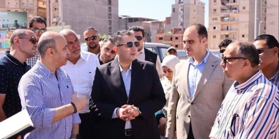 محافظ دمياط يتفقد مشروع تطوير كورنيش النيل بالسنانية - تواصل نيوز