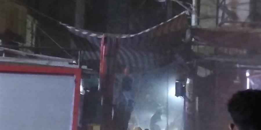 انتشال جثمان سيدة خمسينية من أسفل أنقاض عقار المنيا المنهار - تواصل نيوز