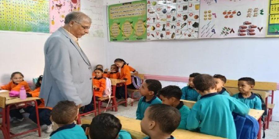 مدير تعليم قنا يتفقد مدارس دشنا ويشرح لطلاب الثانوية تفاصيل ومميزات «البكالوريا المصرية» - تواصل نيوز