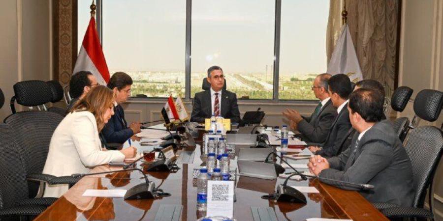 وزير التموين يوجه بسرعة استكمال خطط تطوير المناطق التجارية واللوجستية والأسواق الدائمة - تواصل نيوز