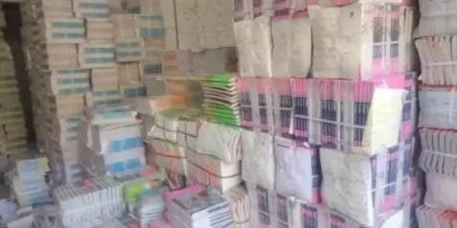 العثور على 20 ألف مطبوع تجاري بدون تفويض داخل مطبعة في العبور - تواصل نيوز