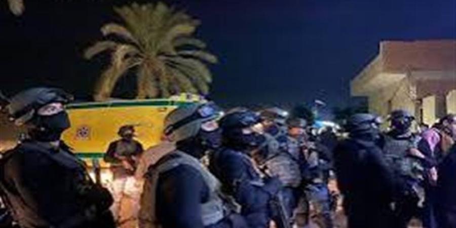 أخبار الحوادث اليوم: الأمن يحاصر قرية المعابدة بعد سقوط 6 ضحايا، استكمال محاكمة القاضي المزيف، مشاهد الرعب في شقة الهرم، تفاصيل غسل 100 مليون جنيه - تواصل نيوز