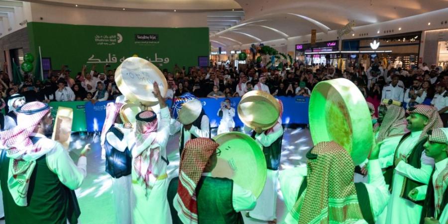 بمبادرة ترحيبية عبر جسر الملك فهد وفعاليات تراثية وسحوبات كبرى..الظهران مول يشارك زواره بهجة اليوم الوطني السعودي - تواصل نيوز