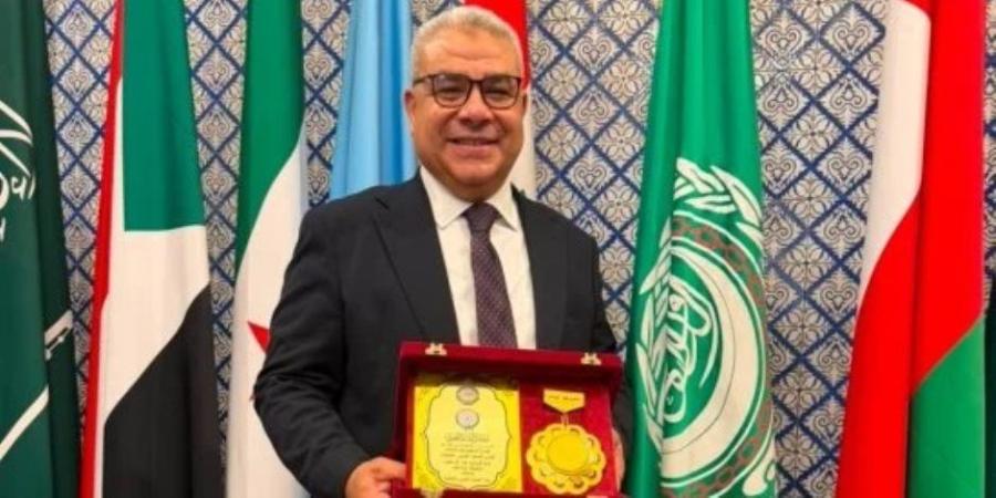 الملتقى الثانى للقيادات العربية الشابة يكرم "القاهرة الإخبارية" - تواصل نيوز