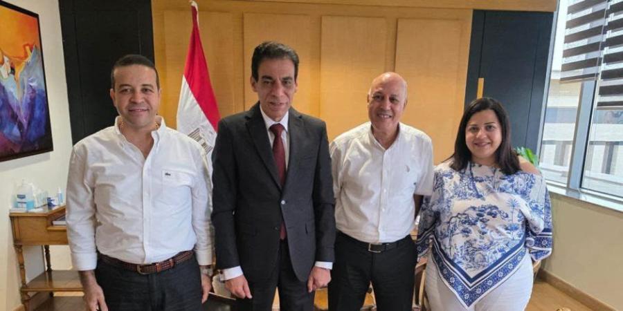 الخارجية تنجح في الإفراج عن طبيب مصري كان محتجزًا في المالديف وتسهل عودته إلى أرض الوطن - تواصل نيوز