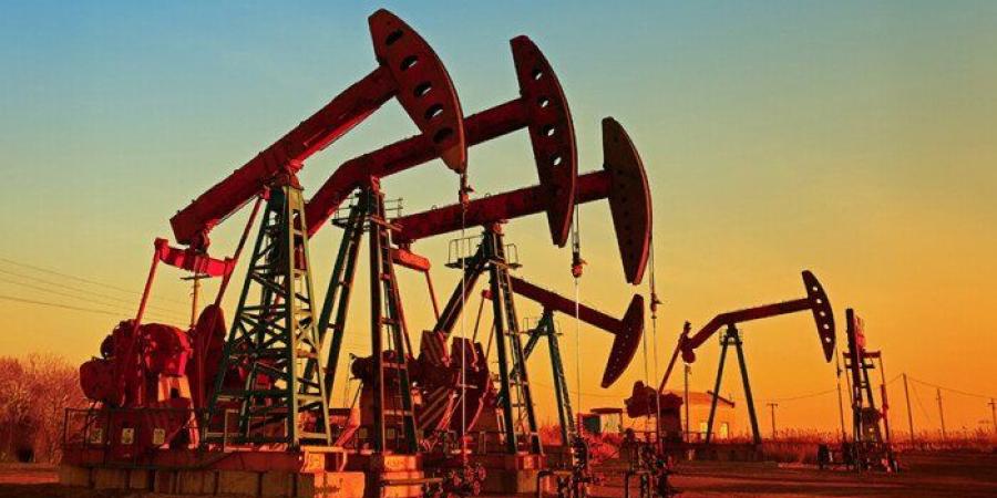 السوق العالمي اليوم.. النفط يرتفع لجلسة ثانية وسط مخاوف حيال إمدادات الشرق الأوسط - تواصل نيوز