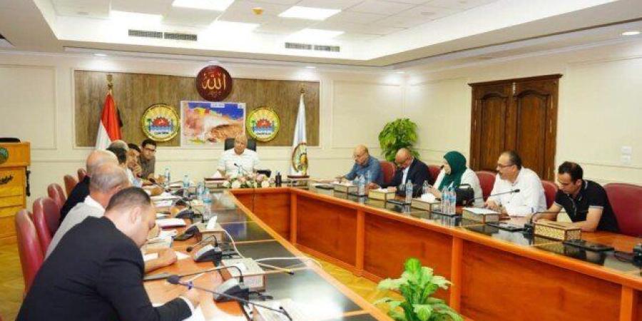 محافظ مطروح: توجيه الخطة الاستثمارية للمناطق الأكثر احتياجًا - تواصل نيوز