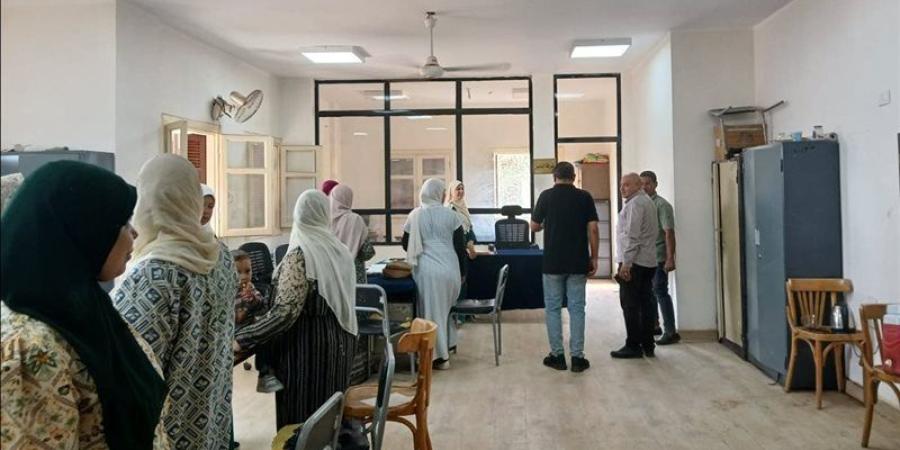 محافظ أسيوط يشدد على حسم طلبات التقنين والتصالح ورفع كفاءة الخدمات بالقرى - تواصل نيوز