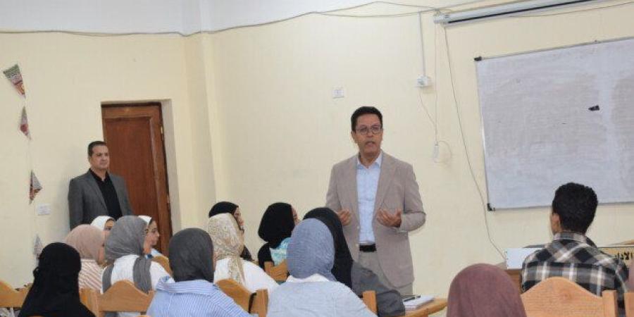 رئيس جامعة بنها: الأنشطة الطلابية تمثل استثمارا حقيقيًا في شخصية الطالب - تواصل نيوز