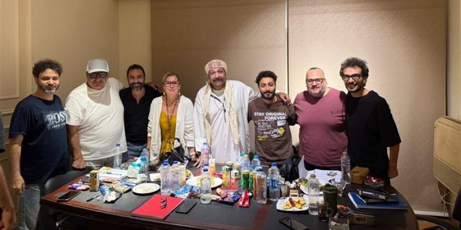انضمام انتصار وهنا شيحة، استئناف تصوير فيلم «ورا الكنبة» في هذا الموعد - تواصل نيوز