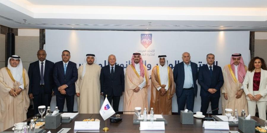 "مجلس الاتحاد العربي" يشيد بجهود رئيس "الفيفا" ويرحب بتعزيز وحدة كرة القدم الدولية - تواصل نيوز