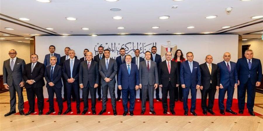 برأسمال مليار جنيه، محافظ البنك المركزي ووزير الصناعة يطلقان صندوق إعادة هيكلة المصانع المتعثرة - تواصل نيوز