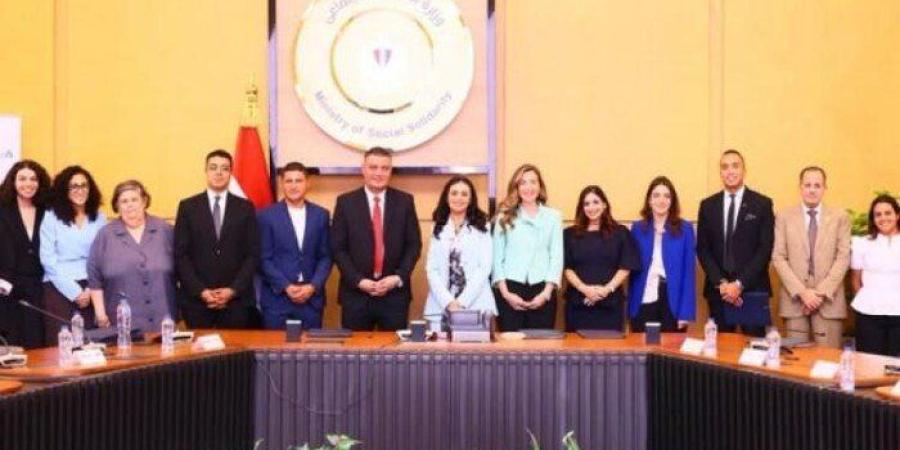وزارة التضامن الاجتماعي المصرية توقع بروتوكولين لتوسيع تمكين الأشخاص ذوي الإعاقة اقتصاديًا وثقافيًا - تواصل نيوز