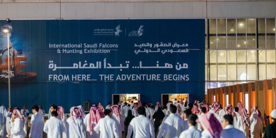 معرض الصقور والصيد يشهد إقبالًا كثيفًا في يومه الأول - تواصل نيوز