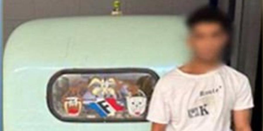 مطاردة مثيرة في شبرا، سائق "توك توك" يدفع فردَي شرطة حاولا ضبطه بعد سرقته هاتفًا محمولًا - تواصل نيوز