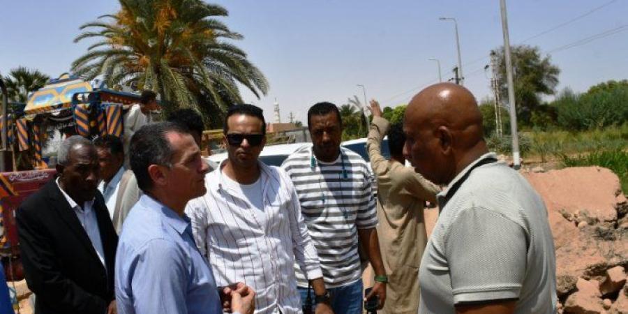 بأيدي أبنائها.. محافظ أسوان يشيد بمبادرات التطوير الذاتي ويعلن دعمها الكامل - تواصل نيوز