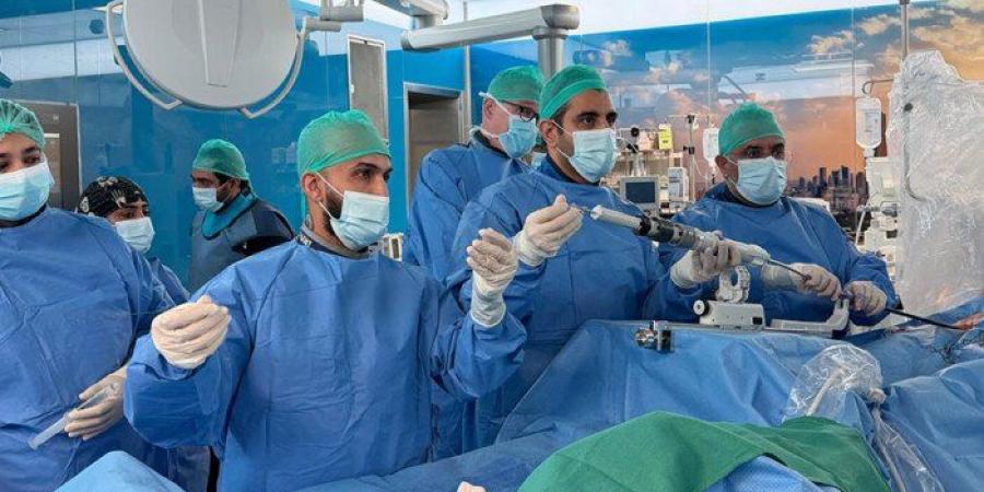 «الأمراض الصدرية»: إجراء أول عملية في الكويت لتركيب صمام ثلاثي الشرفات عن طريق القسطرة - تواصل نيوز