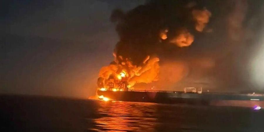 هيئة بريطانية: بلاغ عن واقعة على بعد 60 ميلا بحريا جنوب المخا باليمن - تواصل نيوز
