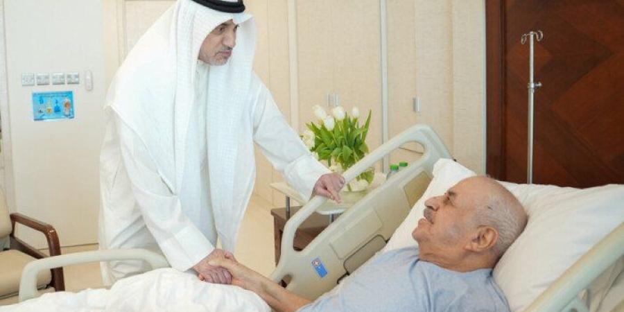 الكويت.. النائب الأول ووزير الداخلية يزور الفريق المتقاعد عبد الله الفارس للاطمئنان على صحته - تواصل نيوز