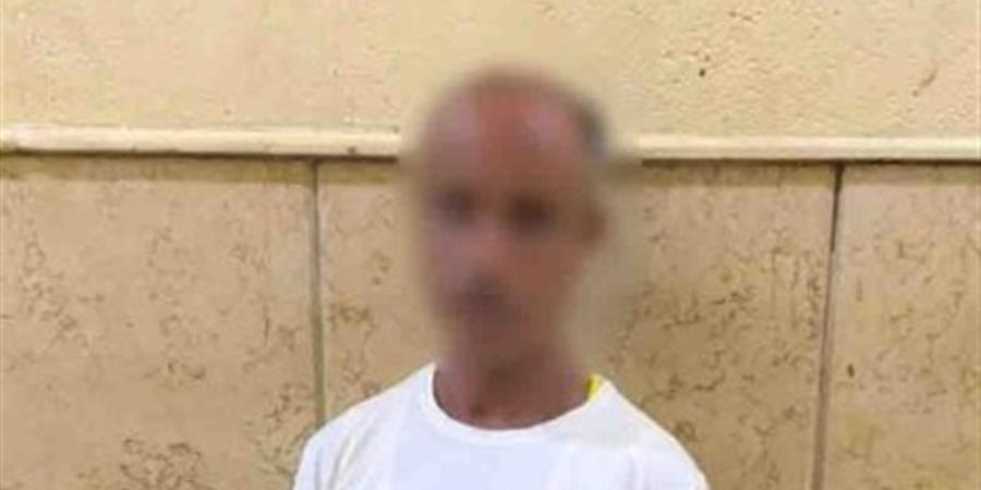 ادفع فلوس عشان تركن، ضبط منادي سيارات بدون ترخيص في دار السلام - تواصل نيوز