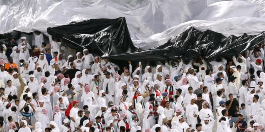 6 طائرات خاصة تنقل جماهير منتخب الإمارات إلى جدة في نهائي خليجي 27 - تواصل نيوز