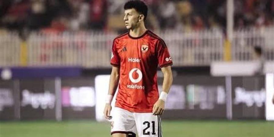 رغم راحة الدوليين، علي محمود ينتظم في تدريبات الأهلي ويواصل برنامجه التدريبي - تواصل نيوز