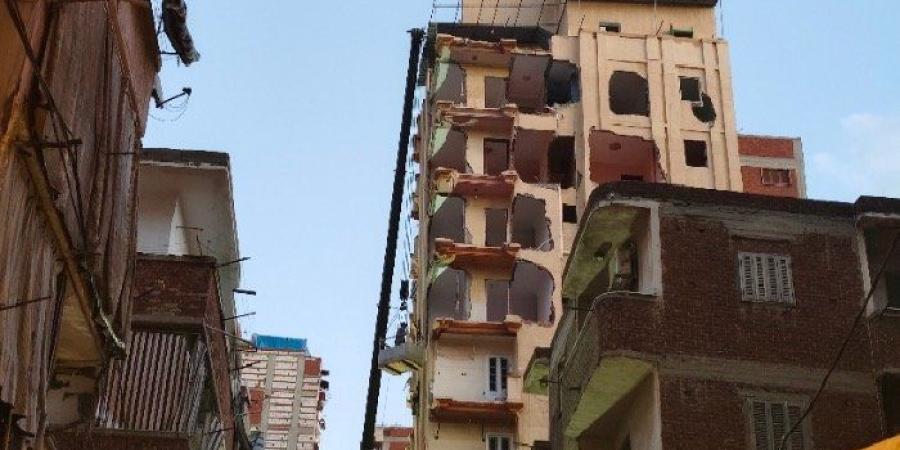 «تضامن الإسكندرية» تتحرك ميدانيا لدعم سكان عقار إمبروزو المائل - تواصل نيوز