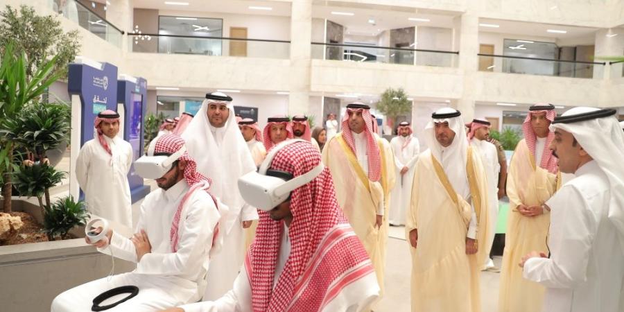 صور | 6 أجنحة متنوعة.. "الحقيل" يفتتح المعرض المتنقل للتوعية بالأمن السيبراني - تواصل نيوز