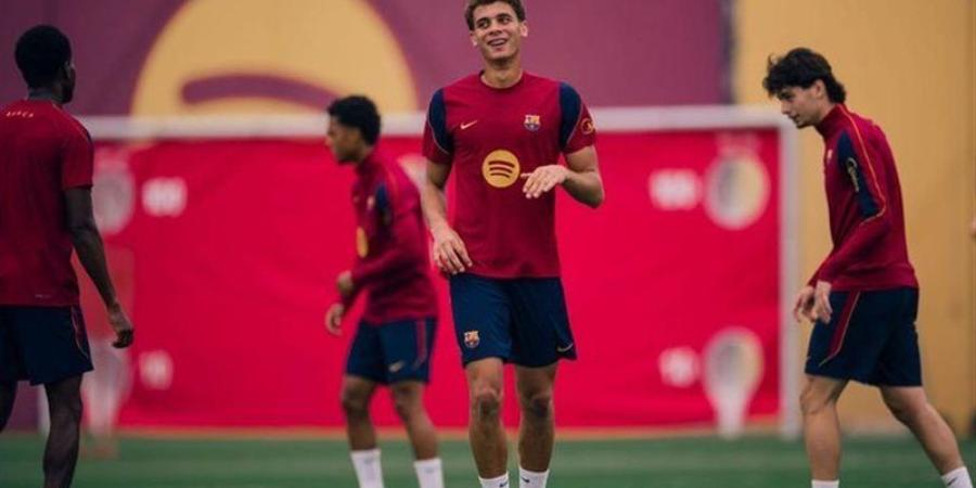 حمزة عبد الكريم يعود إلى تدريبات برشلونة بعد انتهاء مهمته مع منتخب مصر - تواصل نيوز