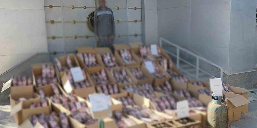 ضبط عامل يدير ورشة لتصنيع الألعاب النارية بالفيوم وبحوزته 1.5 مليون قطعة - تواصل نيوز