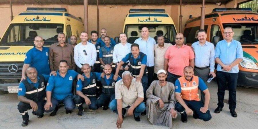 عقب زيارة تفقدية.. رئيس هيئة الإسعاف يشيد بجاهزية الأطقم الإسعافية بمحافظة قنا - تواصل نيوز