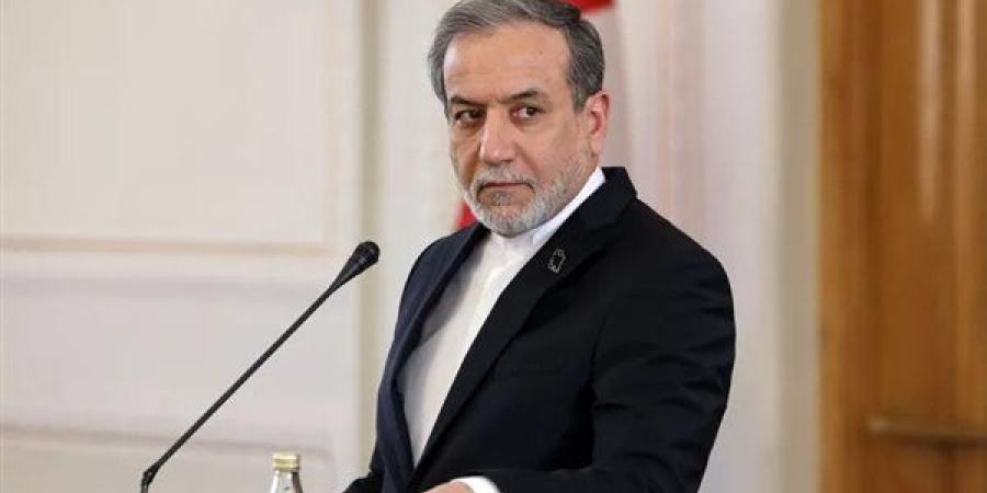 البرلمان الإيراني يطالب باستجواب عراقجي بسبب التواصل مع مسؤولين أمريكيين دون إذن المرشد - تواصل نيوز