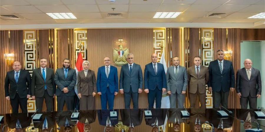 الإنتاج الحربي والمقاولون العرب يوقعان مذكرتي تفاهم لتعزيز التصنيع المشترك والتوسع بالأسواق الأفريقية - تواصل نيوز