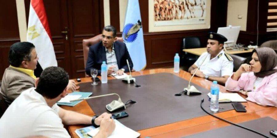 محافظ البحر الأحمر يستعرض تجربة المخطط المروري المقترح بالغردقة - تواصل نيوز