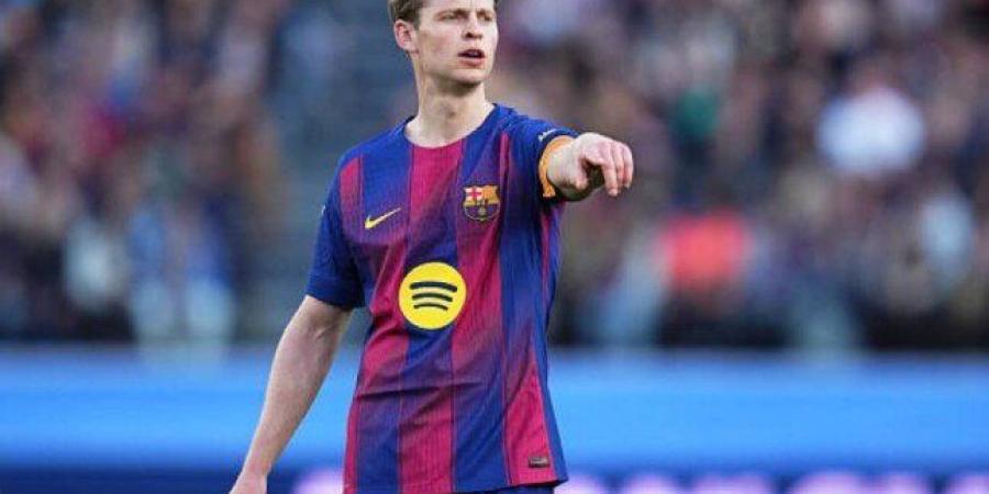 فرينكي دي يونج يعود لتدريبات برشلونة بعد غياب طويل بسبب إصابة الركبة - تواصل نيوز